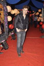 Shiney Ahuja at Zee Rishtey Awards in Andheri Sports Complex on 26th Nov 2011 (145).JPG